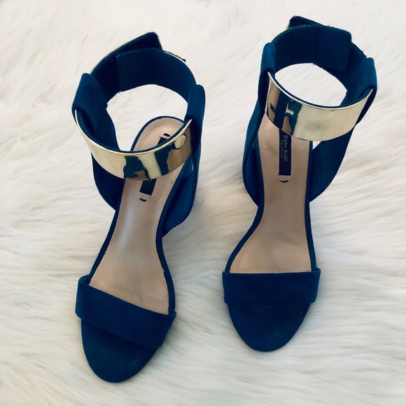 Blue Suede Cuffed Heels, size 5 - Picture 2 of 5